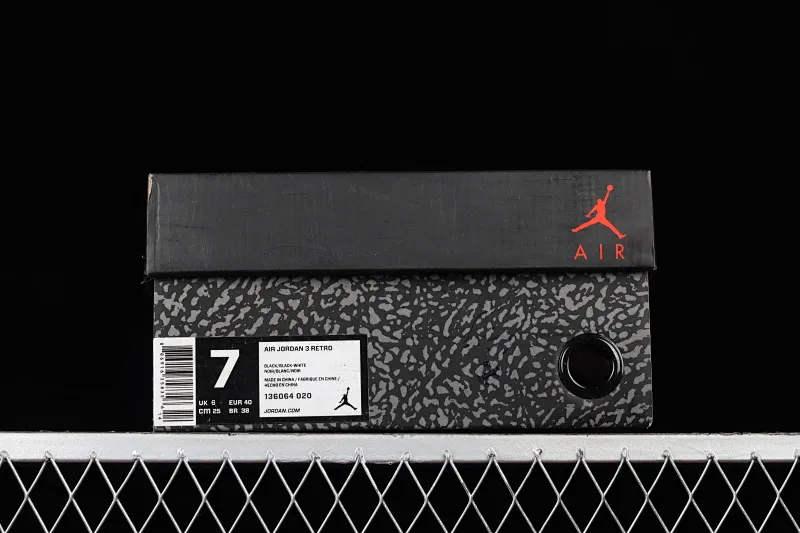 All categories Air Jordan Jordan series basketball shoes Air Jordan 3 Air Jordan 3 Retro "CYBER MONDAY" AJ3 Joe 3 black and white devil 136064-020